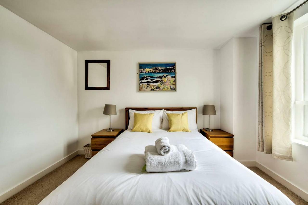 דירות אדינבורו Altido Ultra Stylish Calton Road Apt W/ Parking מראה חיצוני תמונה